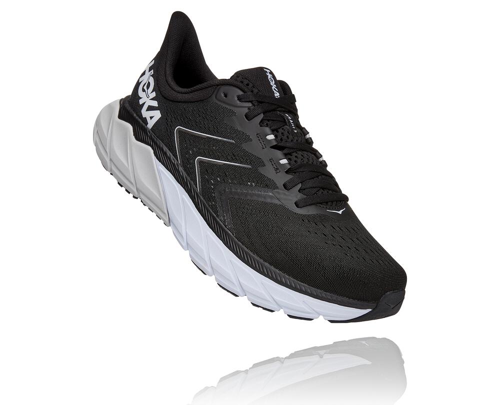Arahi 5 Supportive Running Shoe - BLACK / WHITE