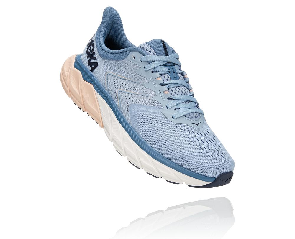 Arahi 5 Supportive Running Shoe - BLUE FOG / PROVINCIAL BLUE