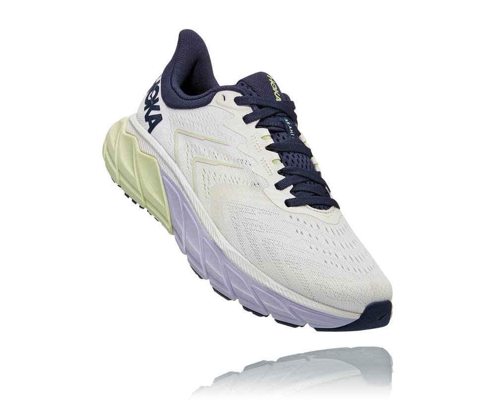 Arahi 5 Supportive Running Shoe - BLANC DE BLANC / OUTER SPACE